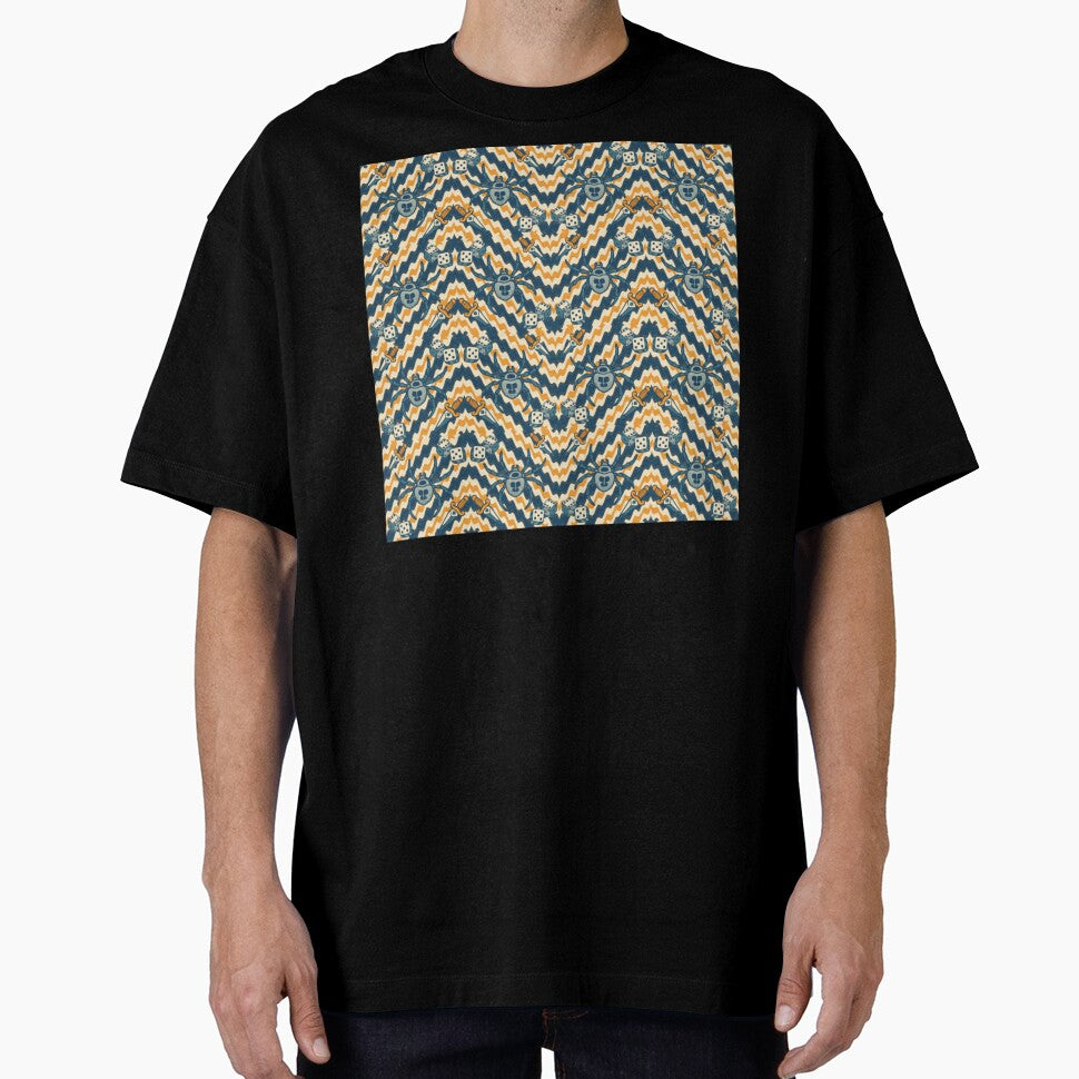 Spider pattern 16b Everyday Graphic Tee